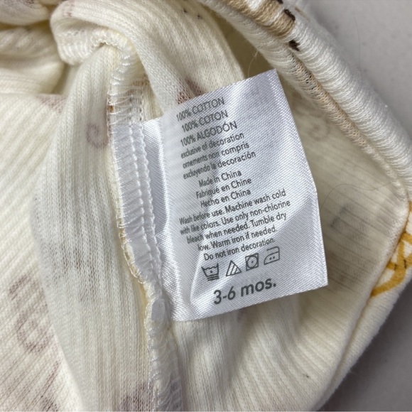 NWT 3 piece set lion, koalas, crocs, monkeys cute onesie matching leggings & hat - Picture 14 of 16